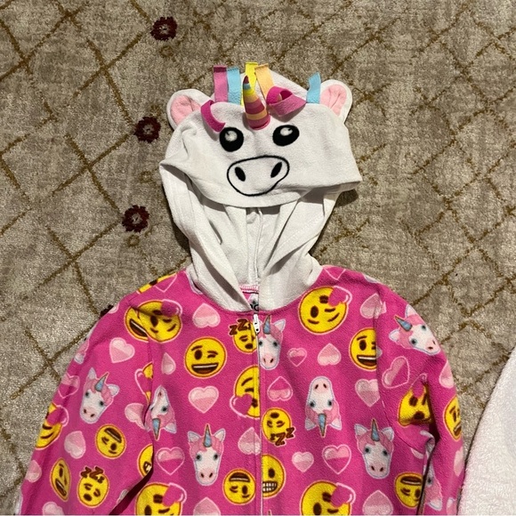 Girls Emoji Kids Hooded Blanket Sleeper Pajamas 2 Pieces Unicorn Yeti XS/8 - Picture 3 of 9